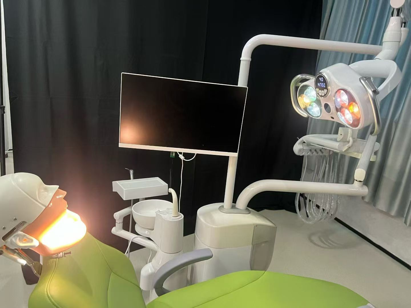 Dental Operating Lamp With Video Camera